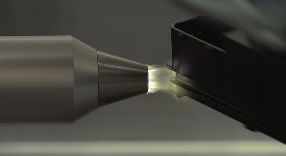 PC材料表面等離子體處理對有機(jī)硅涂層附著力的影響